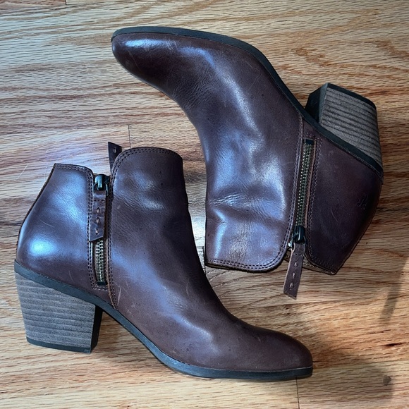 Frye Women’s Judith Double Zip Ankle Boot Size 7 - Picture 7 of 8